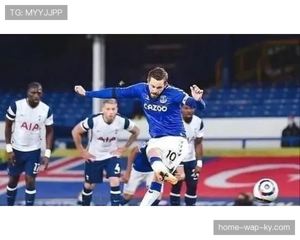 埃因霍温三球不敌纽卡斯尔 荷甲豪门末轮迎战拜仁 埃因霍温三球不敌纽卡斯尔 荷甲豪门末轮迎战拜仁